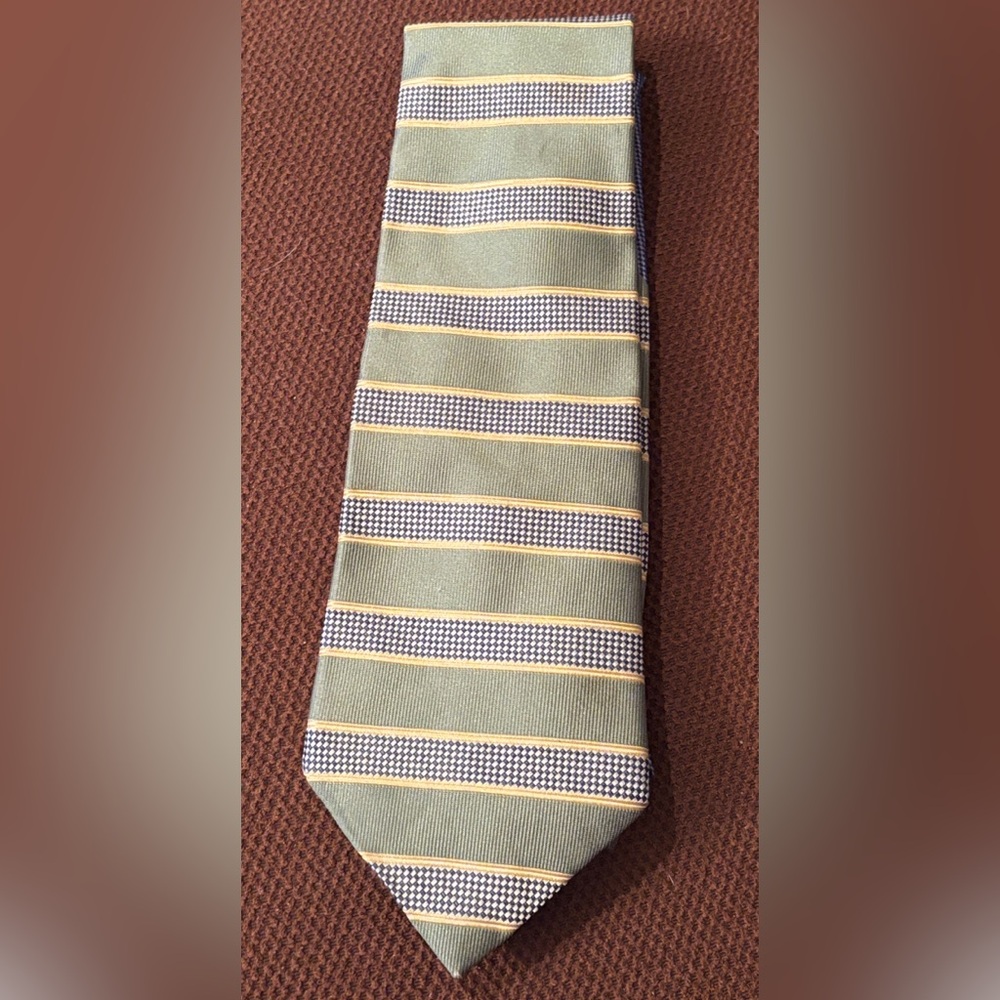 Tommy Hilfiger 100% Silk Tie